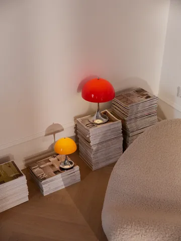 Panthella 250 kannettava pöytälamppu V3 - Original Opal Red - Louis Poulsen