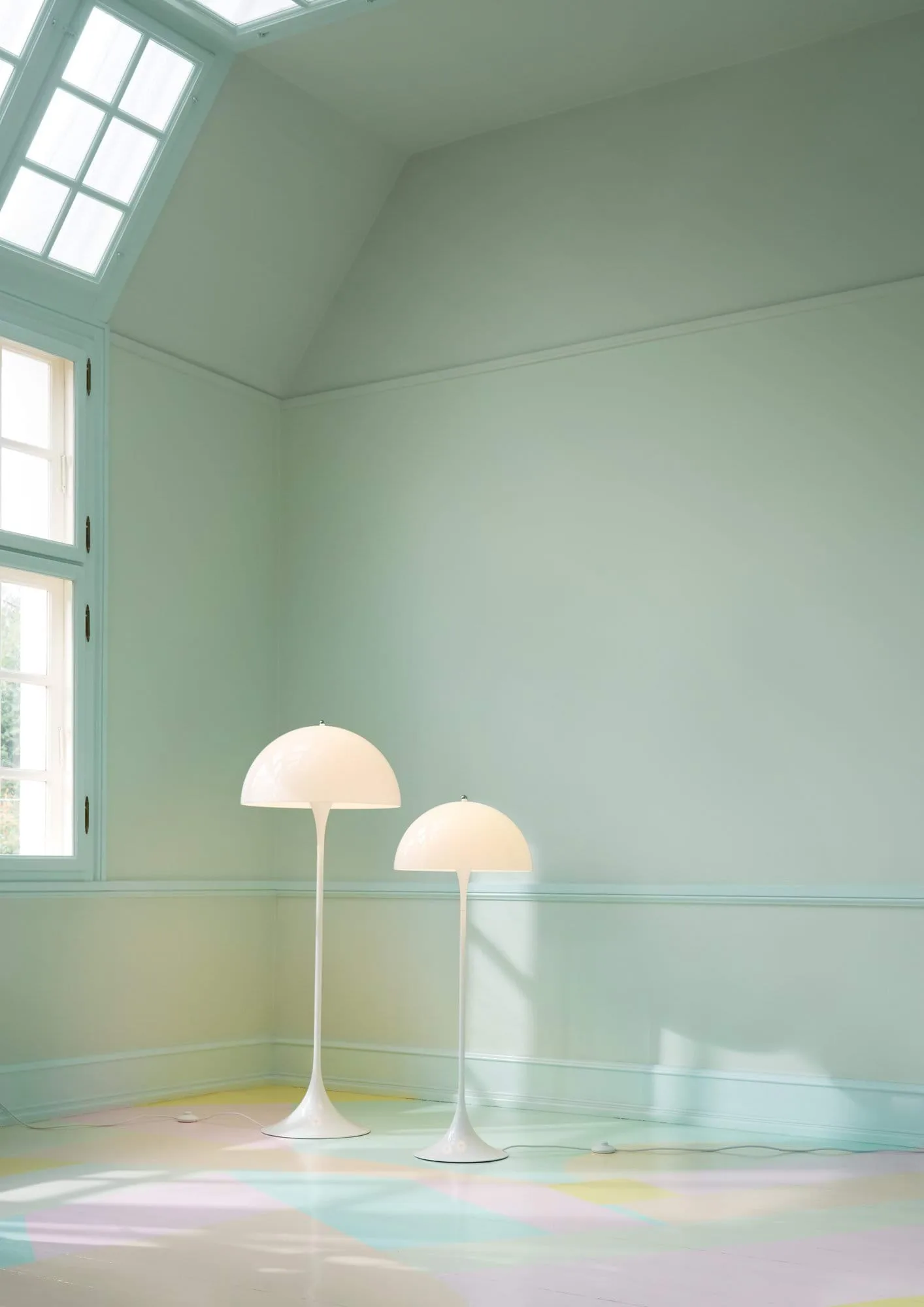 Panthella 400 lattiavalaisin, Opal white Louis Poulsen