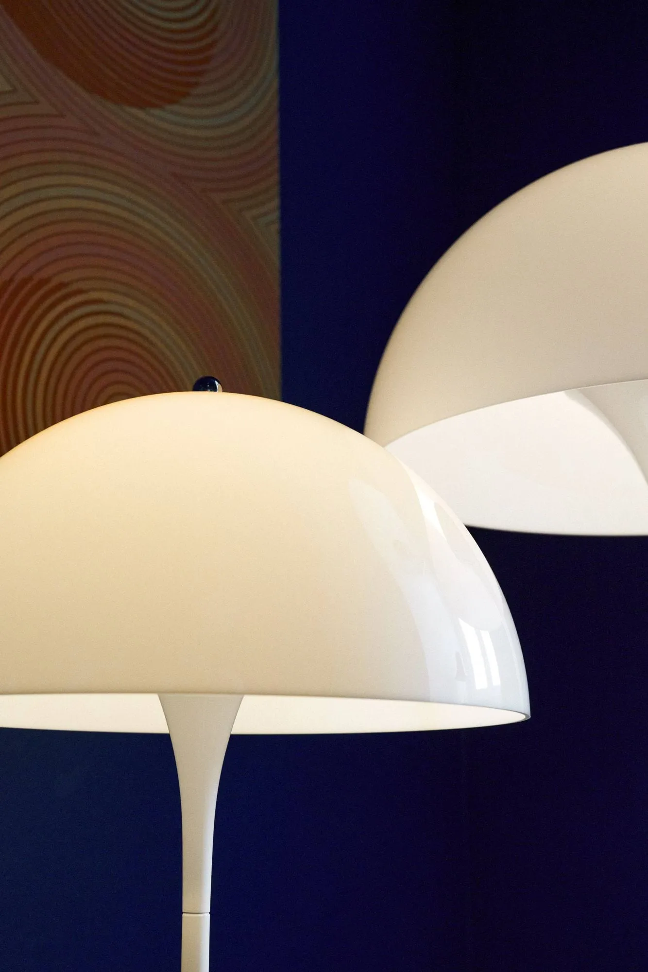 Panthella 400 lattiavalaisin, Opal white Louis Poulsen