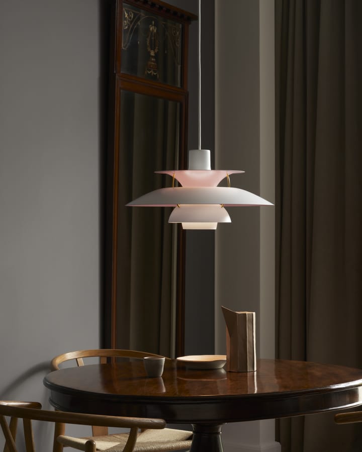 PH 5 Anniversary Juhlaeditio riippuvalaisin, Matte white-pale rose Louis Poulsen