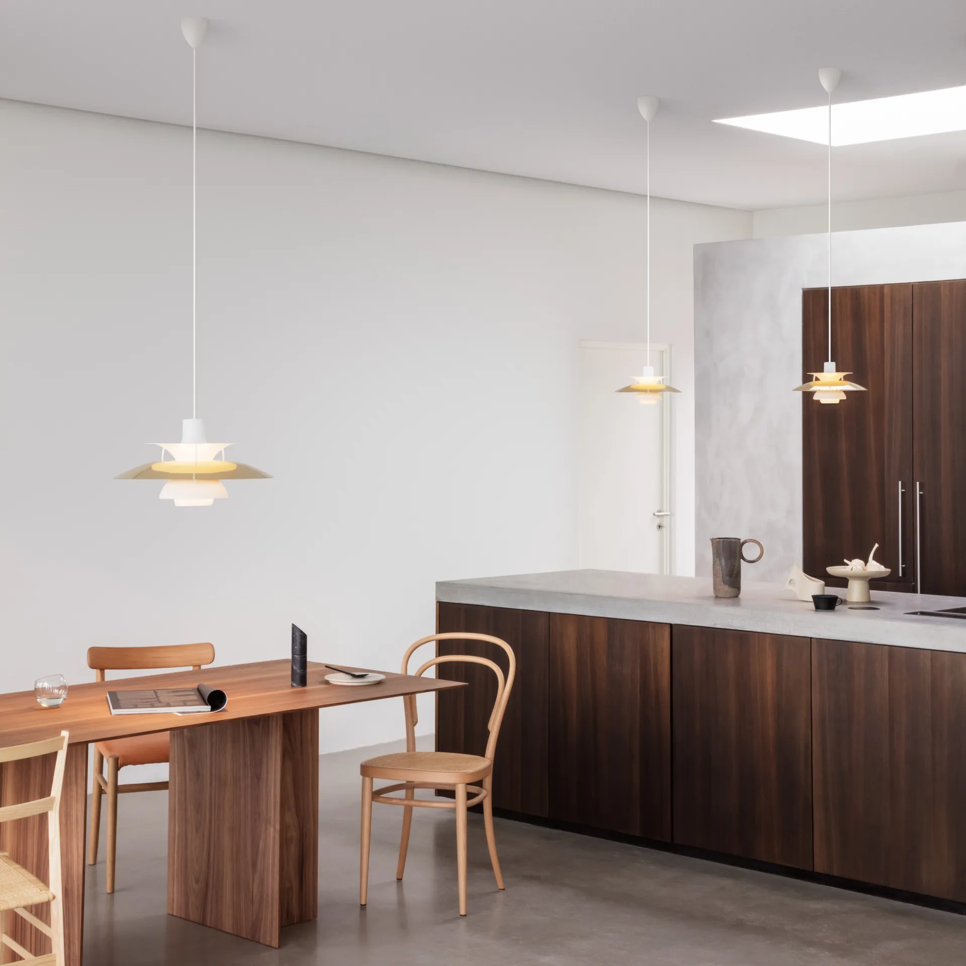 PH 5 -kattovalaisin, Messinki Louis Poulsen