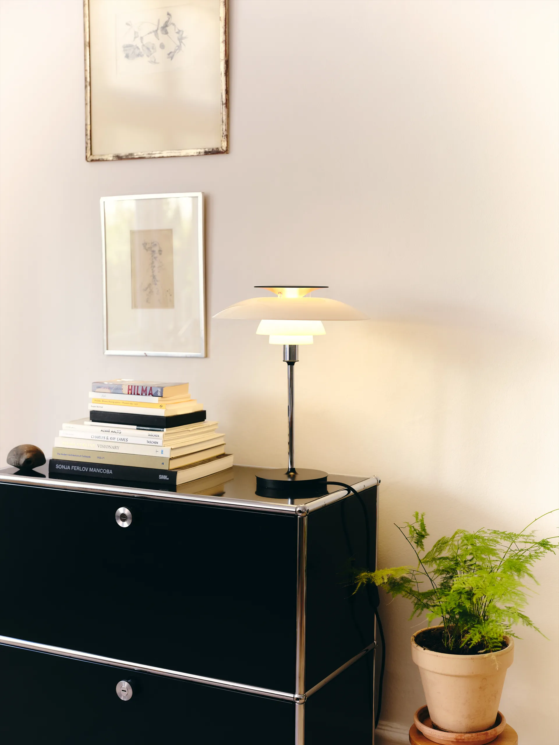 PH 80 pöytälamppu, Valkoinen opaali, kromattu Louis Poulsen