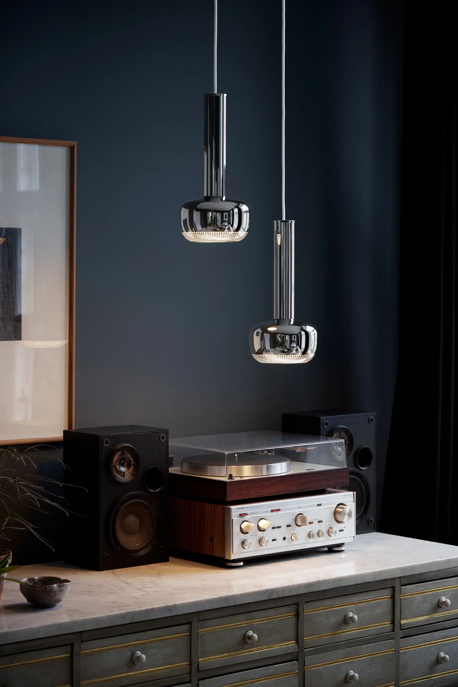 VL 56 riippuvalaisin, Kromattu korkea kiilto Louis Poulsen