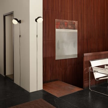 VL Studio seinälamppu - Messinki - Louis Poulsen