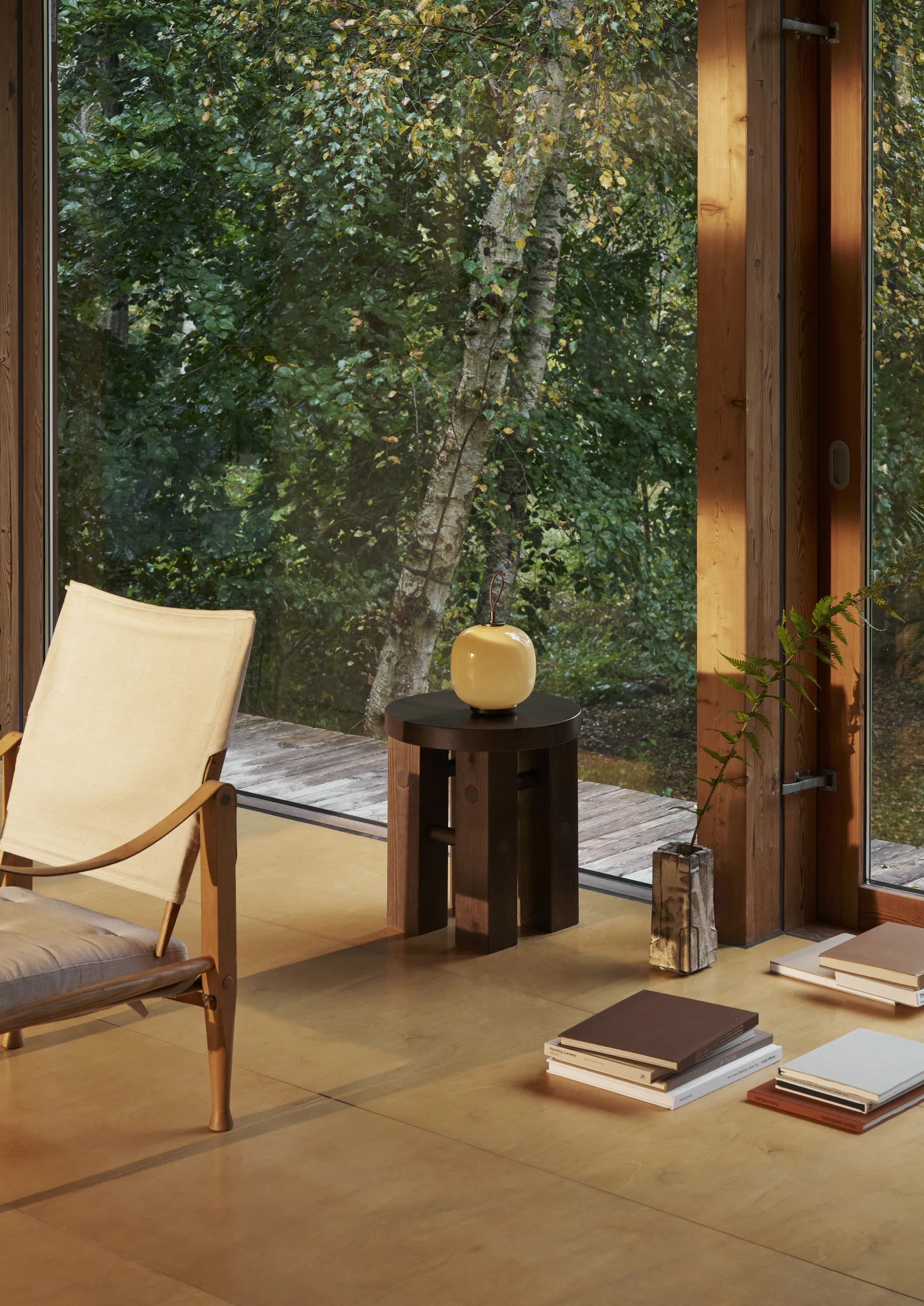 VL45 Radiohus kannettava lamppu Ø17,5 cm, Brass-pale yellow glass Louis Poulsen