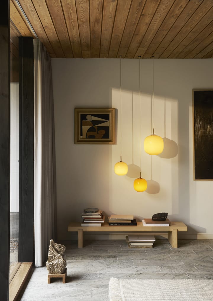 VL45 Radiohus kattolamppu Ø25 cm, Brass-pale yellow glass Louis Poulsen