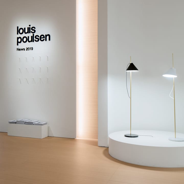 Yuh-jalkalamppu, Musta-messinki Louis Poulsen