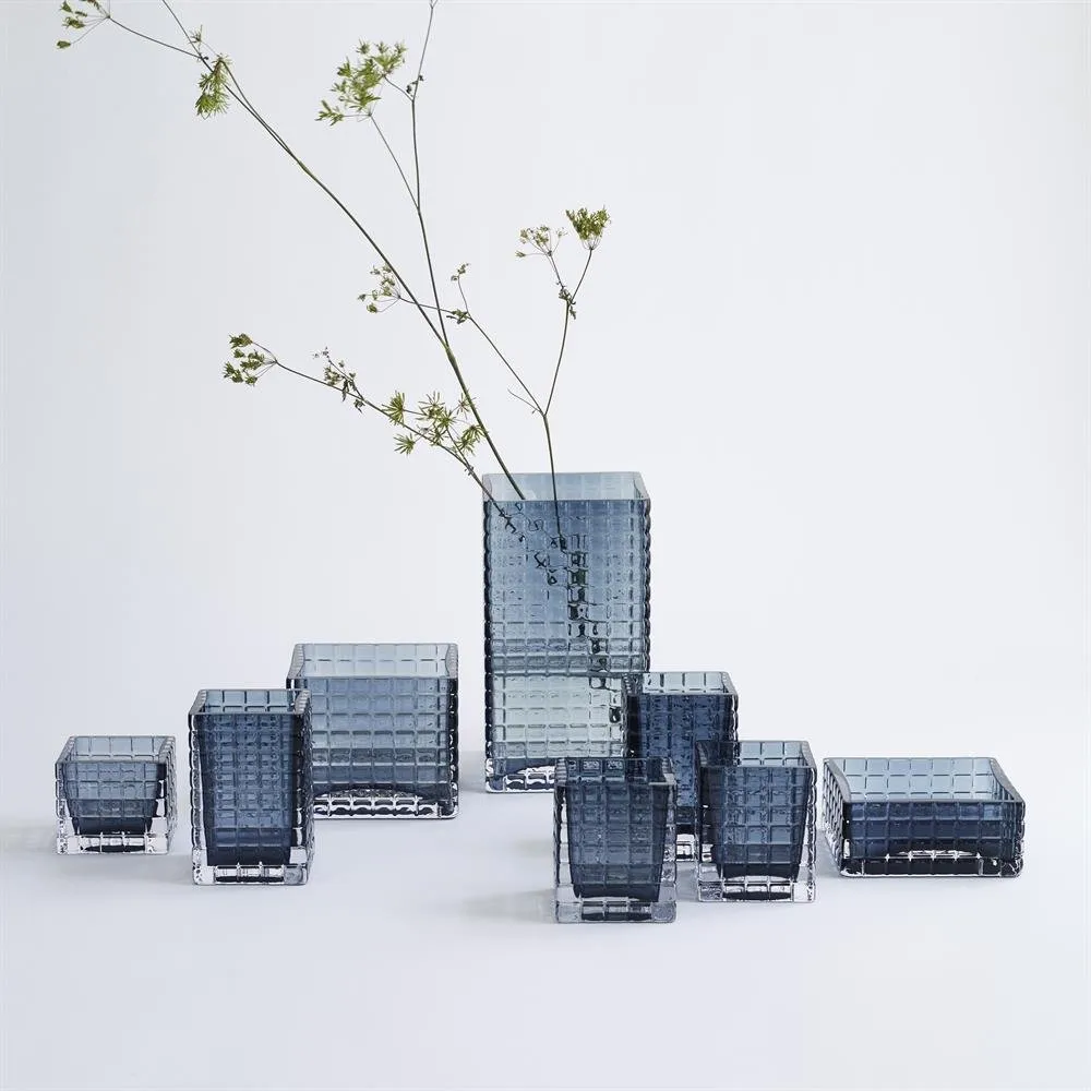 City Hurricane maljakko, Sininen Louise Roe