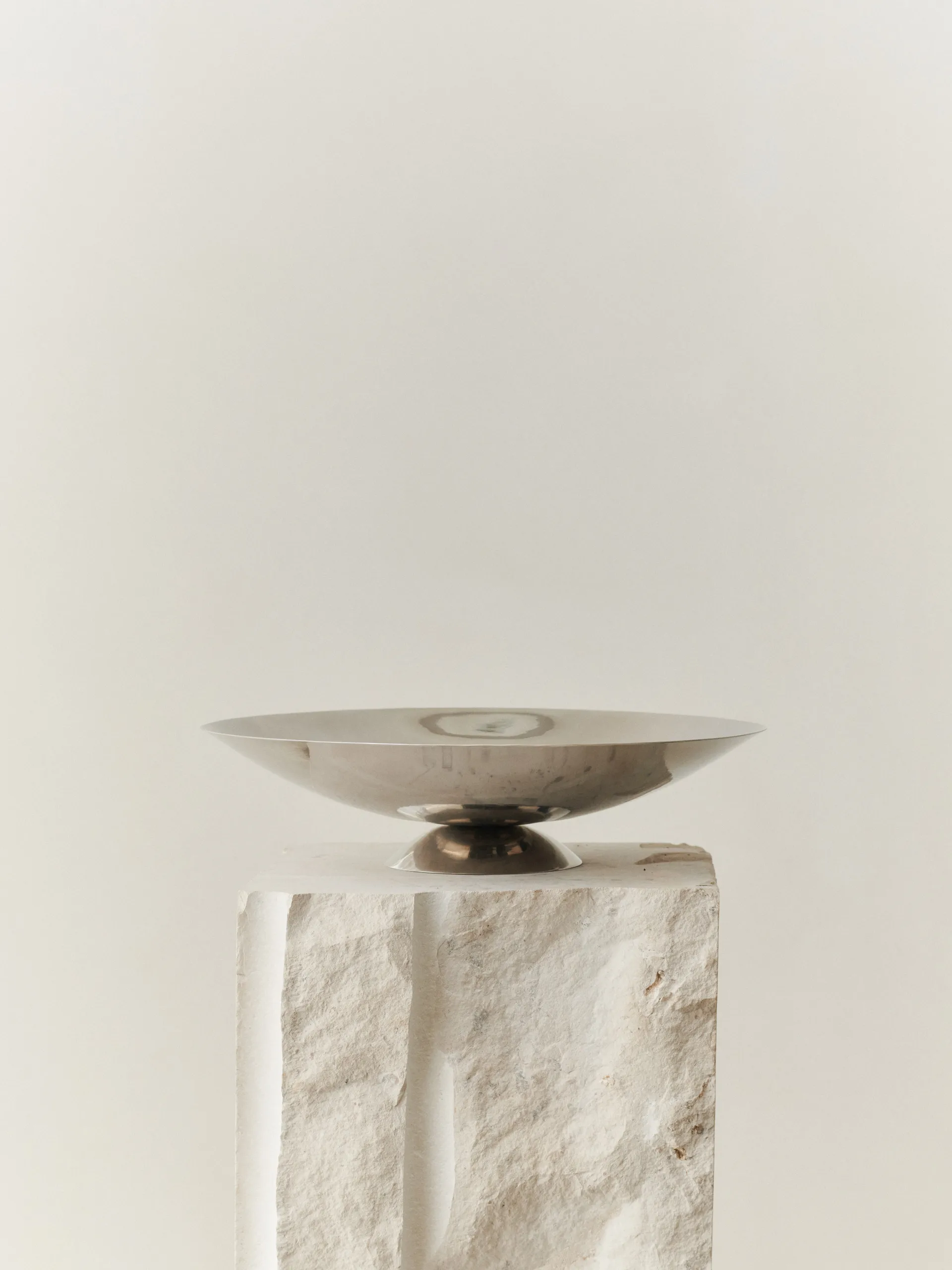 Metal rypäle tarjotin Ø36 cm, Ruostumaton teräs Louise Roe