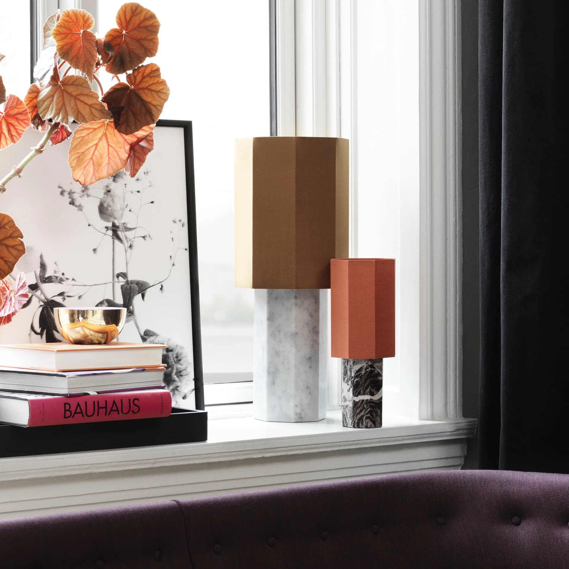 The eight over eight -lampunjalka, Valkoinen marmori Louise Roe