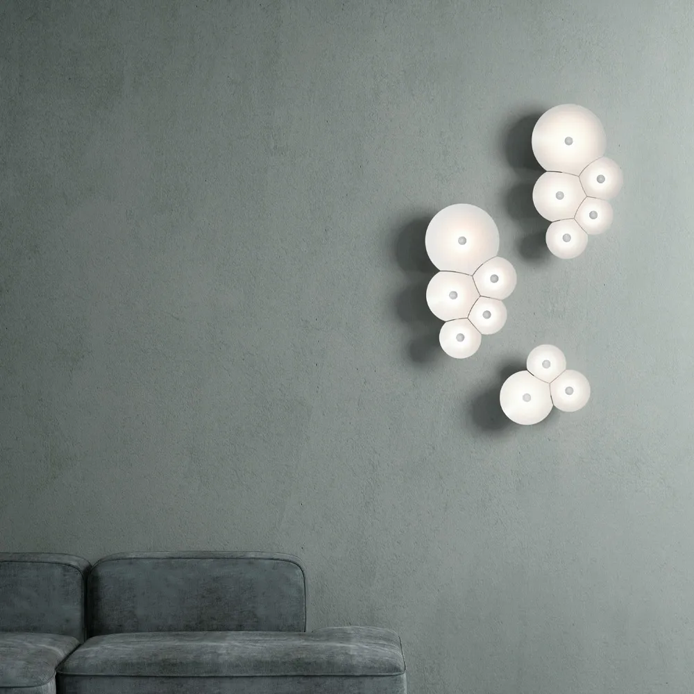 Bulbullia seinävalaisin, Valkoinen Luceplan