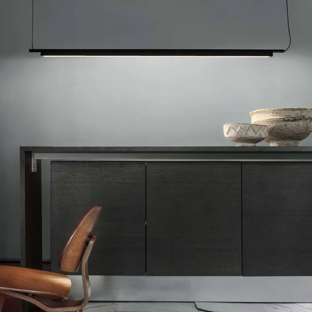 Compendium riippuvalaisin, Musta, sis. vaihehimmentimen Luceplan