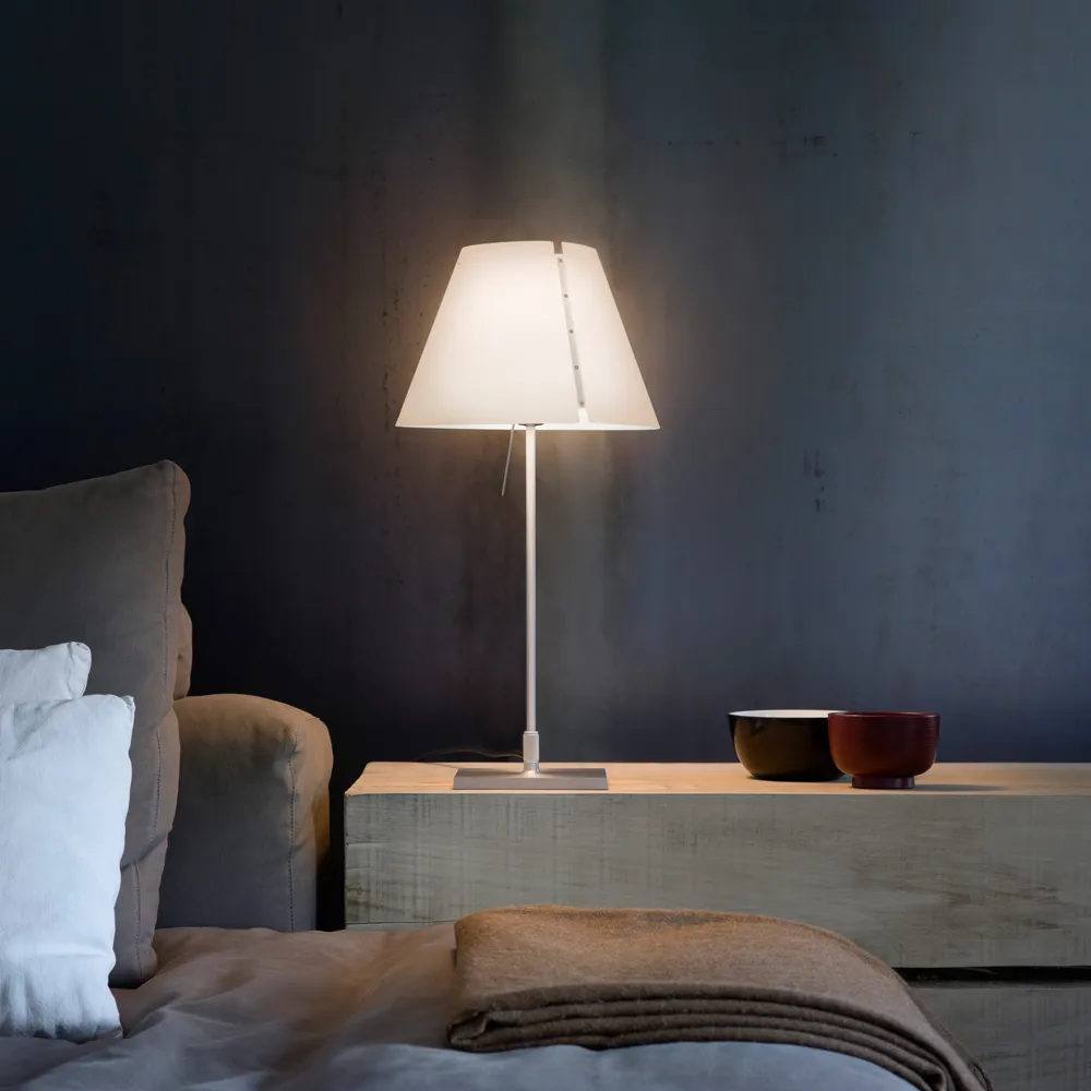 Costanza D13c -pöytävalaisin, Valkoinen Luceplan