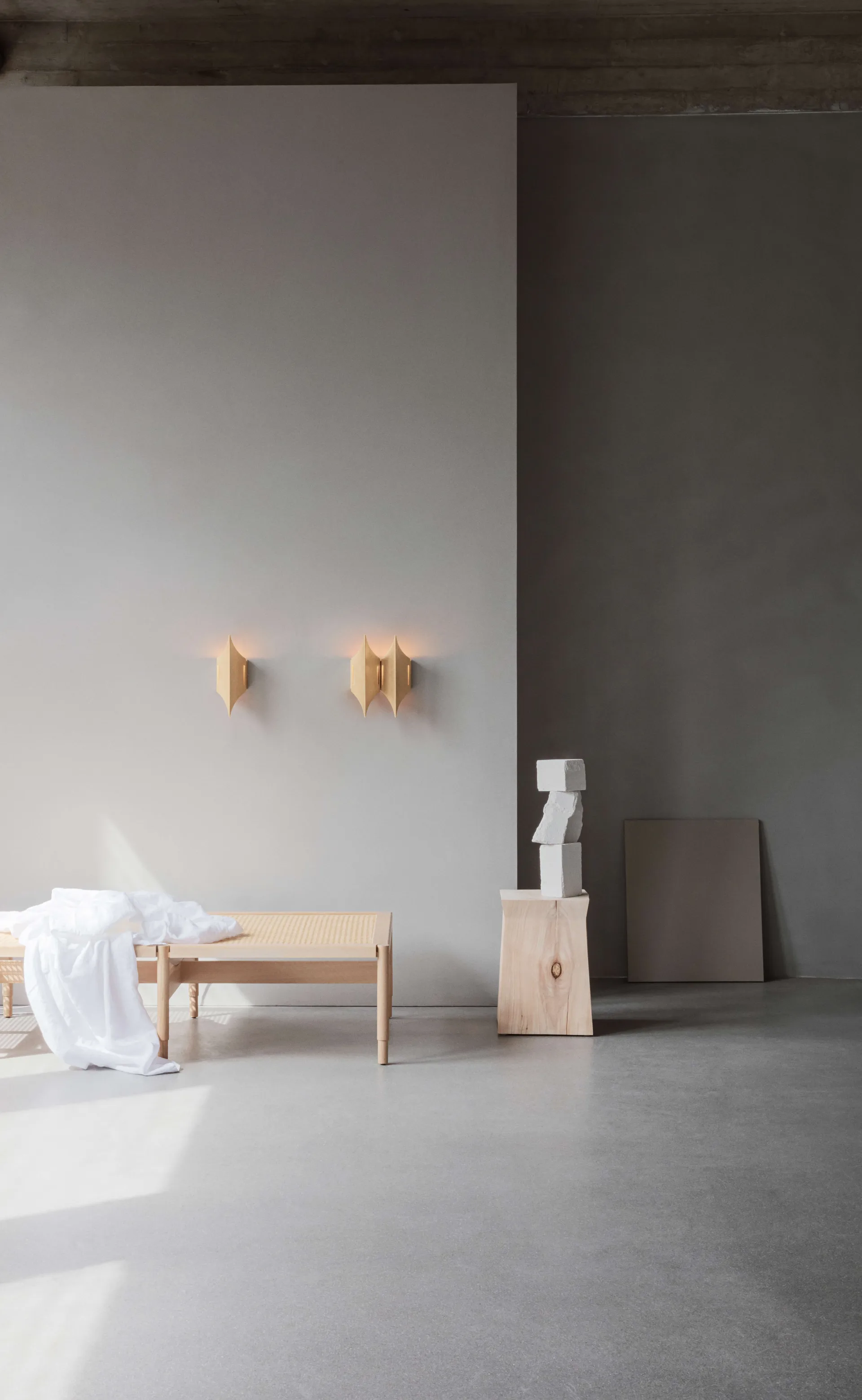 Gothic II seinävalaisin, Brass LYFA