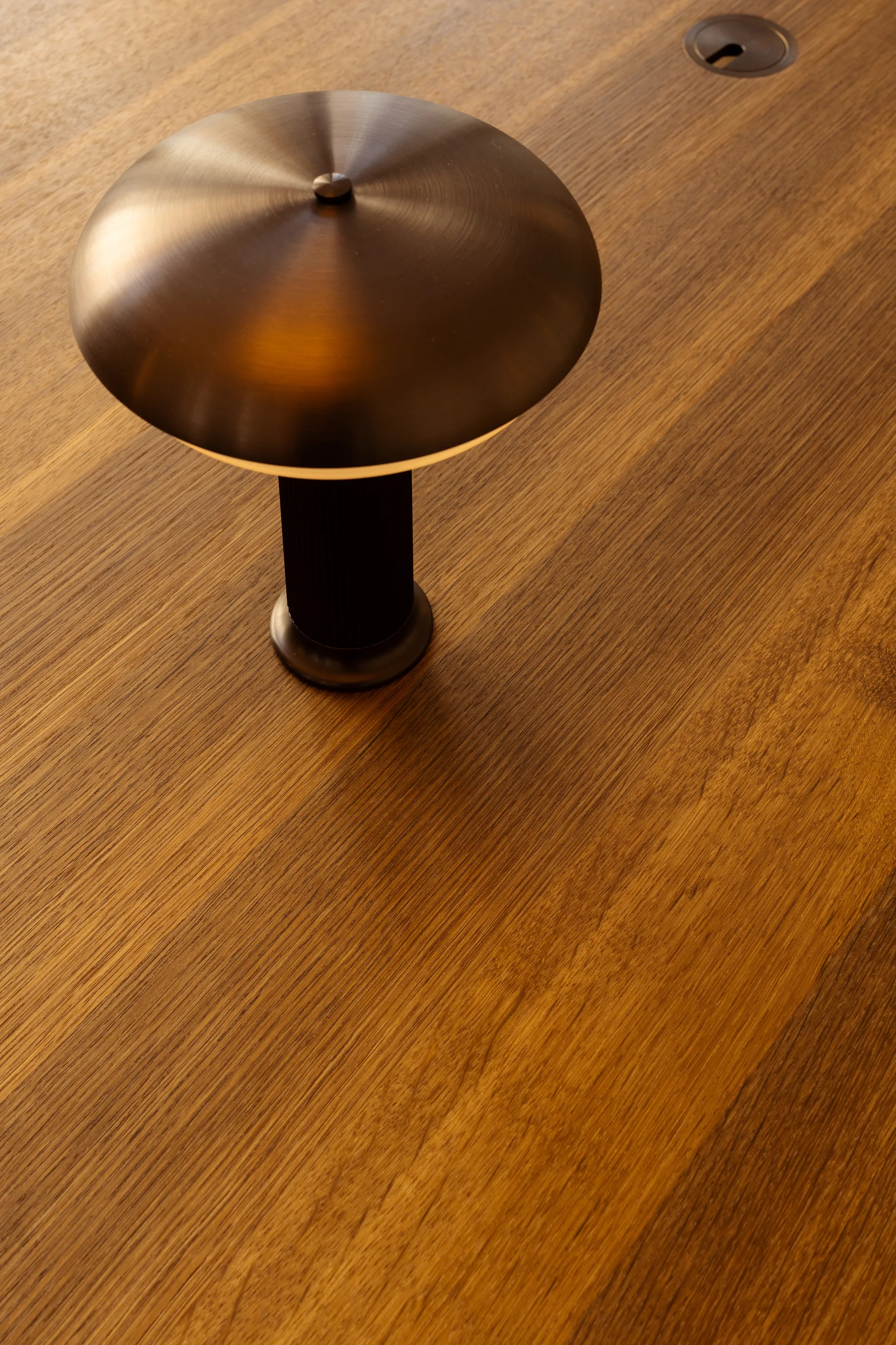 Noote pöytälamppu kannettava, Pronssi LYFA