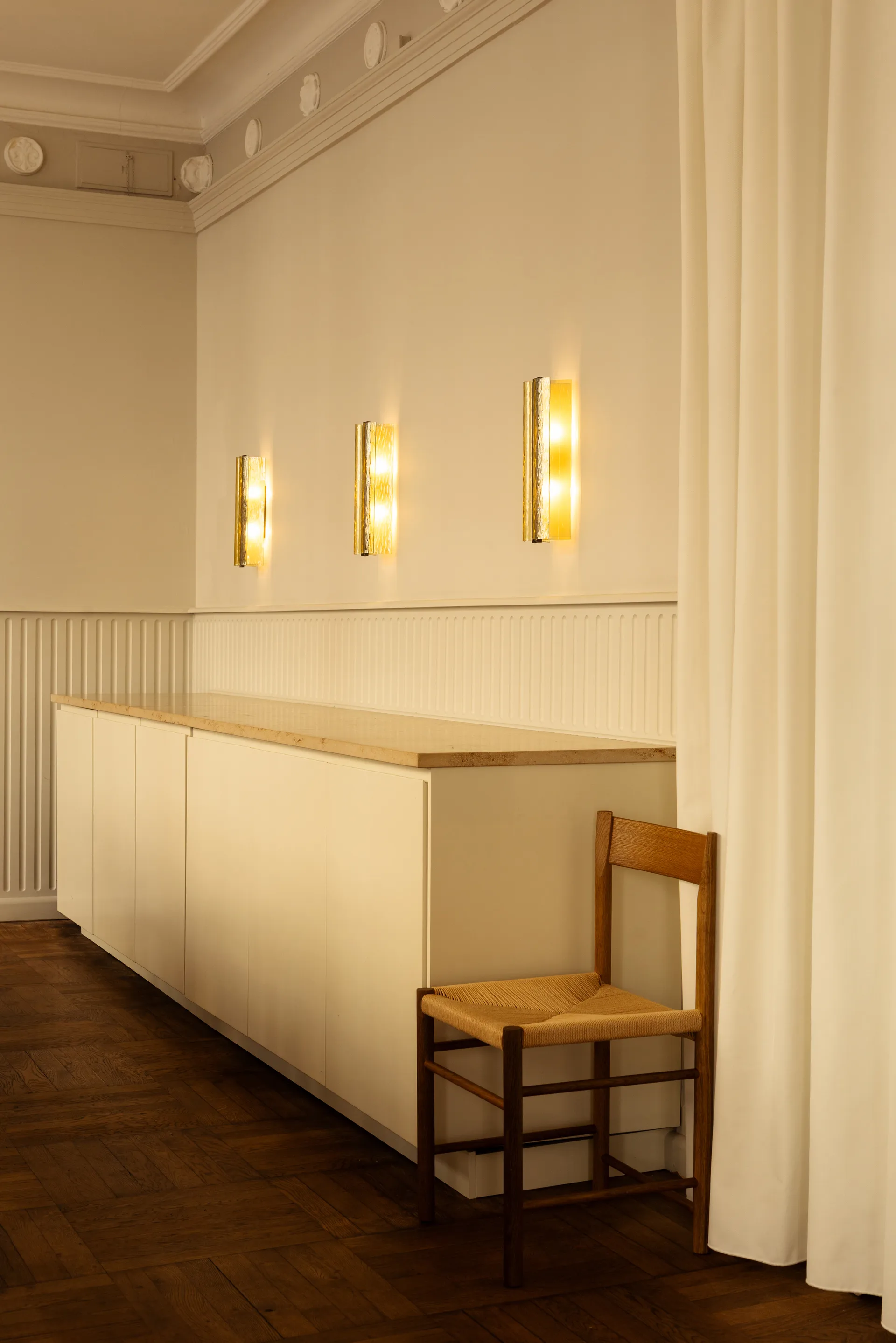 Ryff seinälamppu, Pronssi LYFA