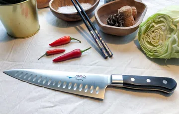 Mac kokkiveitsi olivihiotulla terällä - 20 cm - MAC