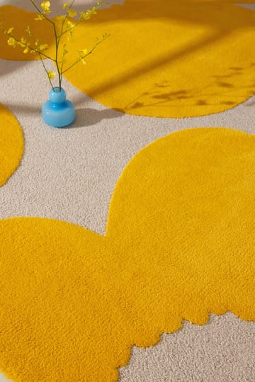 Iso Unikko villamatto - Yellow, 250x350 cm - Marimekko