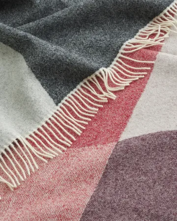 Sambara peite 140x180 cm - Off white-red-brown - Marimekko