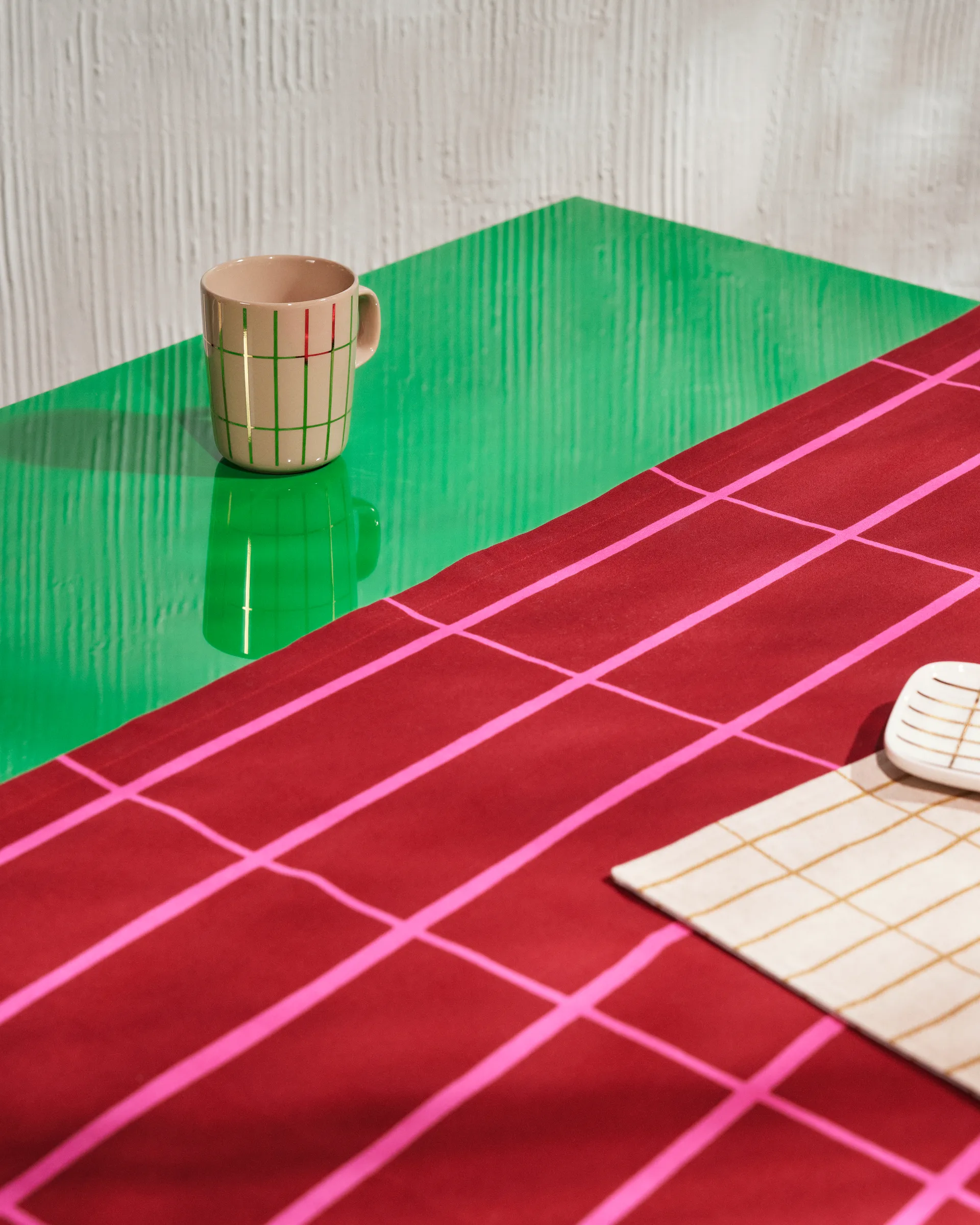 Tiiliskivi metal muki 25 cl, Beige-kulta Marimekko