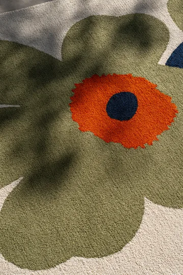 Unikko anniversary matto ulkokäyttöön - Dusty green, 200x280 cm - Marimekko
