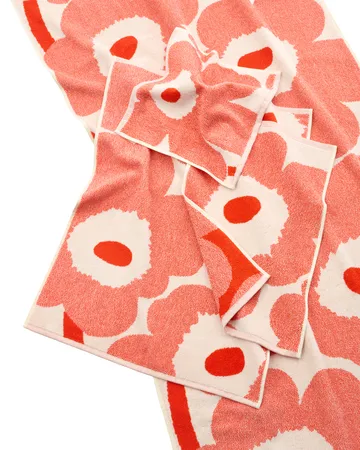 Unikko kylpypyyhe 70 x 150 cm - Off white-oranssinpunainen - Marimekko