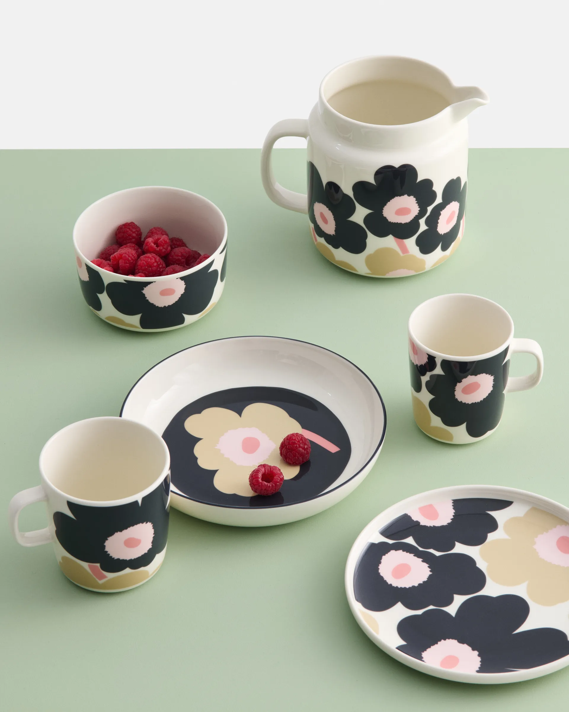 Unikko muki 40 cl, Off white-charcoal-sand-pink Marimekko