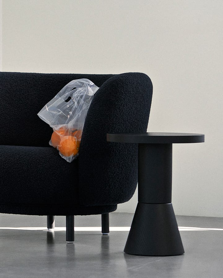 Draft pöytä Ø 40 cm, Mustaksi petsattu saarni Massproductions