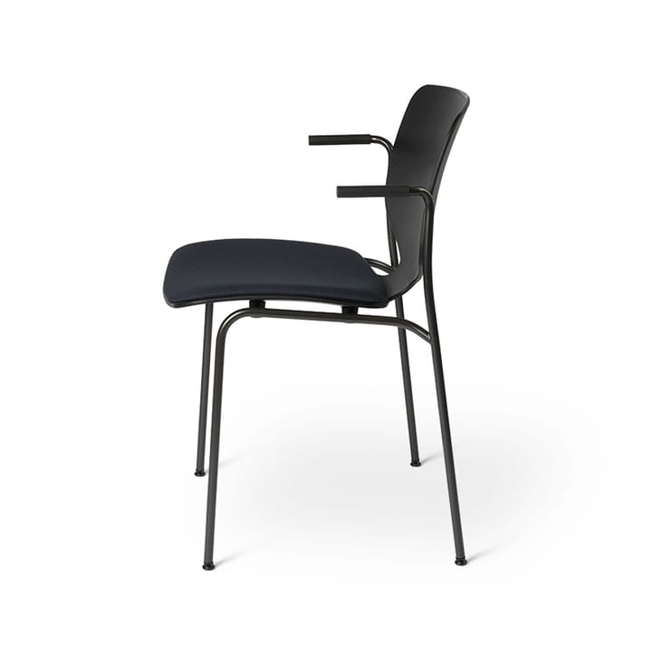 Nova Sea -käsinojallinen tuoli - Kangas cura 60111 black, musta teräsrunko - Mater