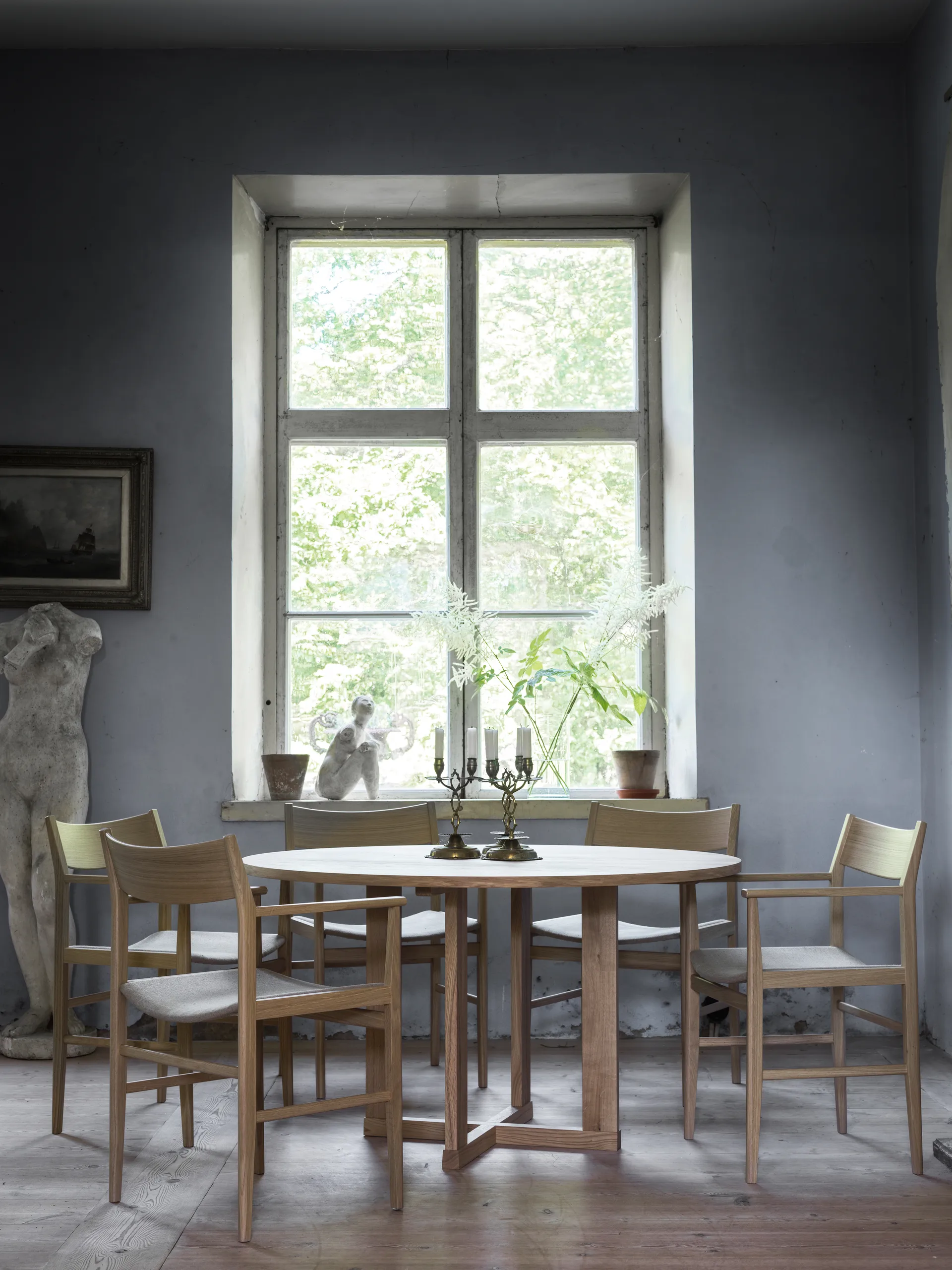 Arv ruokapöytä ⌀130 cm, Valkopigmentoitu mattalakattu tammi Mavis