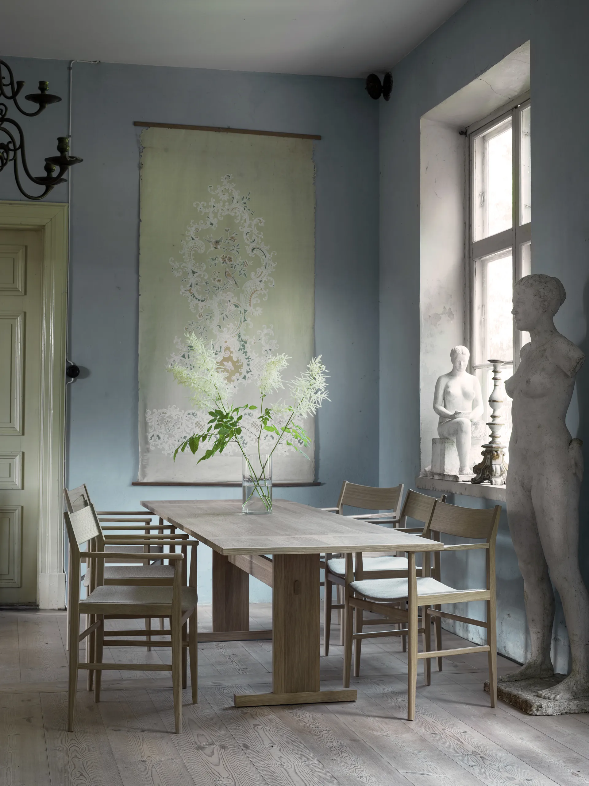 Arv ruokapöytä 200x85 cm, Valkopigmentoitu mattalakattu tammi Mavis