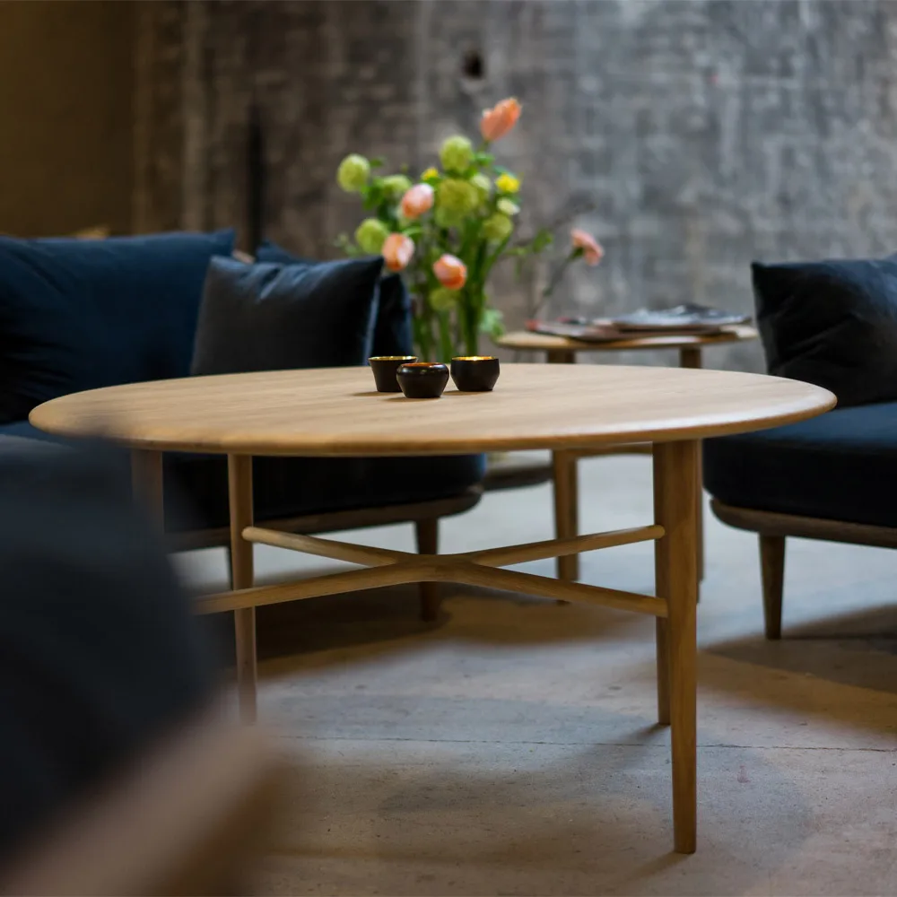 Crest-sohvapöytä pyöreä, tammi valkoinenpigmenttikirkaslakka Mavis