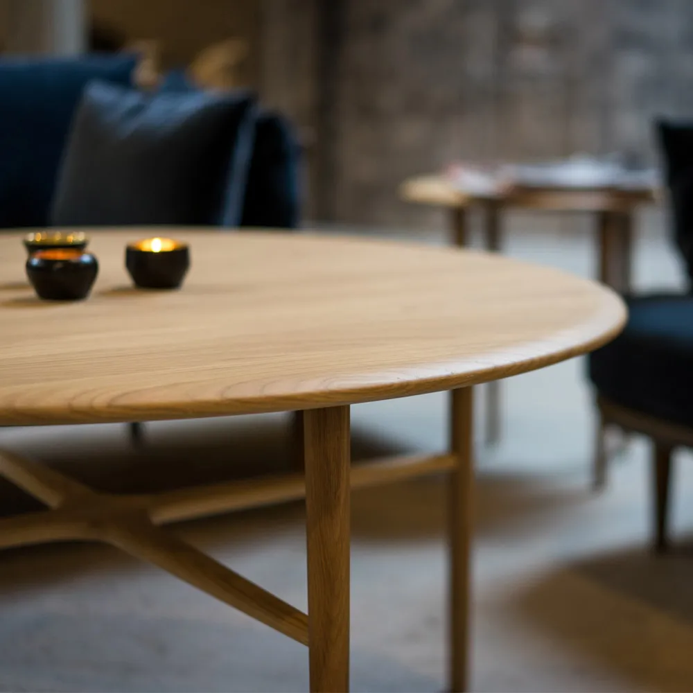 Crest-sohvapöytä pyöreä, tammi valkoinenpigmenttikirkaslakka Mavis