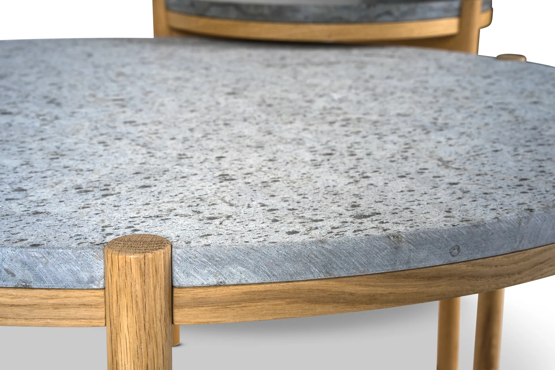 Dondo sivupöytä valkopigmentoitu tammiØ80 cm, Höylätty kalkkikivi Mavis