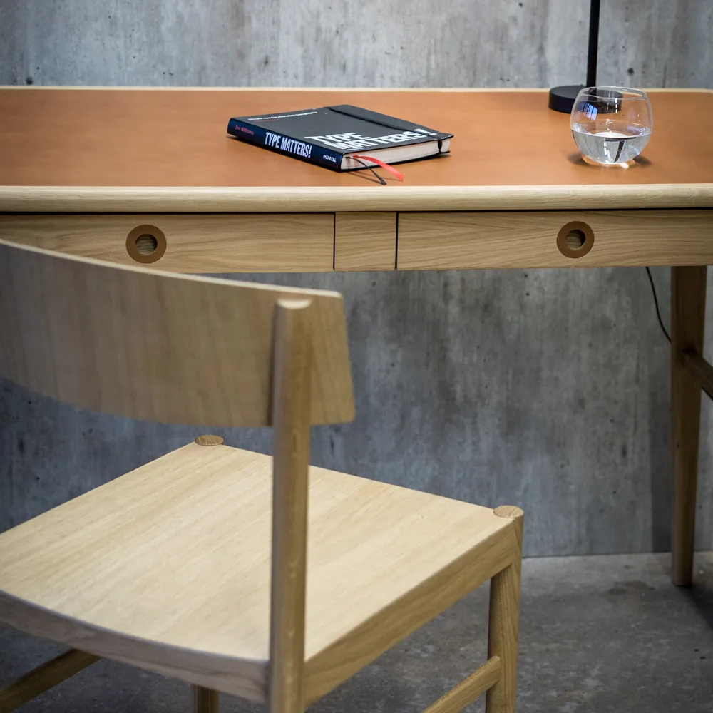 Höllviken kirjoituspöytä, vaaleanharmaa Mavis