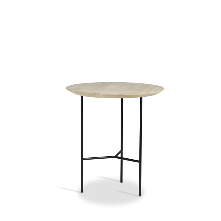 Tribeca sivupöytä - saippuoitu tammi rustik, mustat jalat, ø47 cm - Mavis