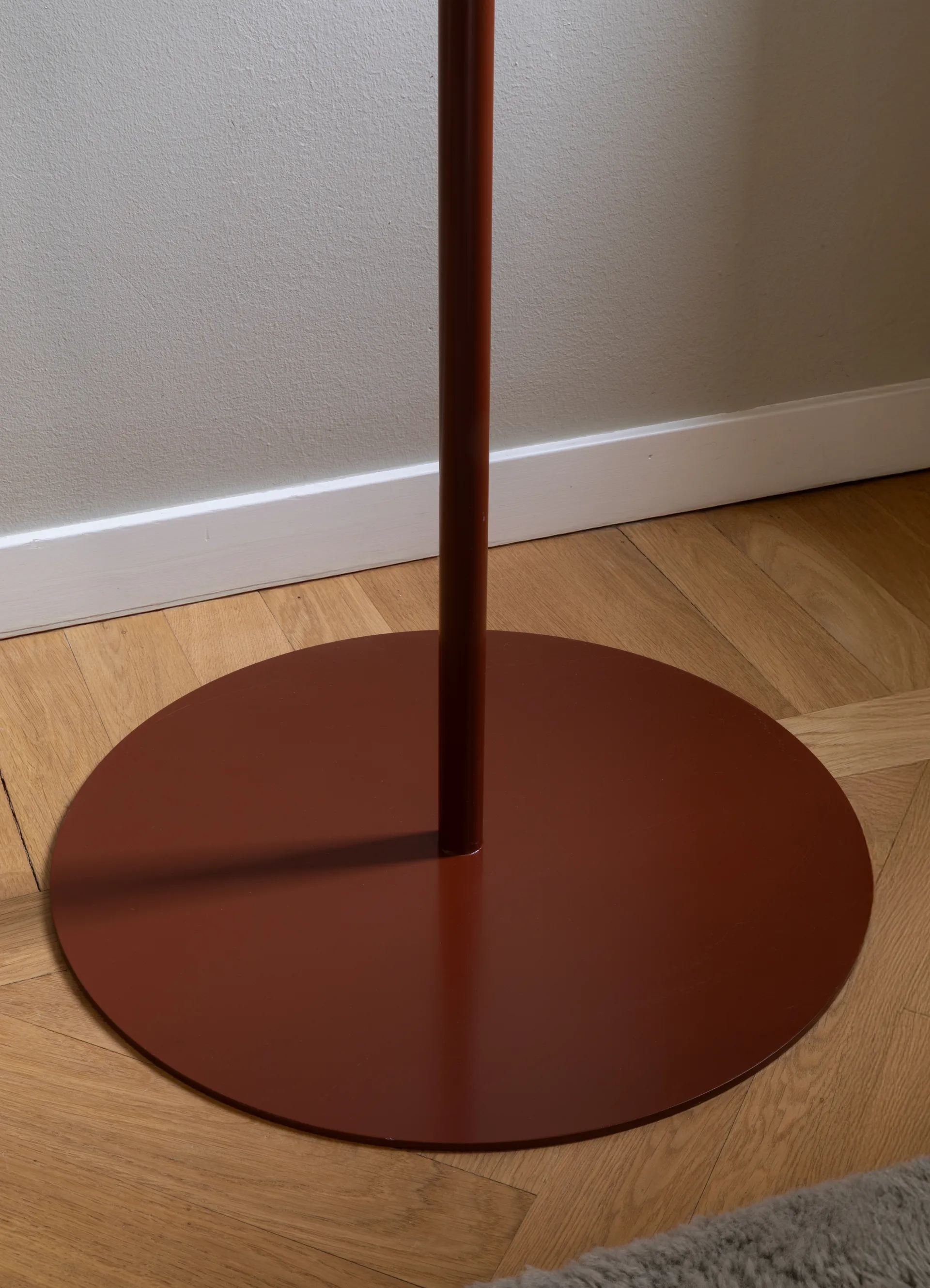 Bill Floor -vaateripustin, Kaneli Maze