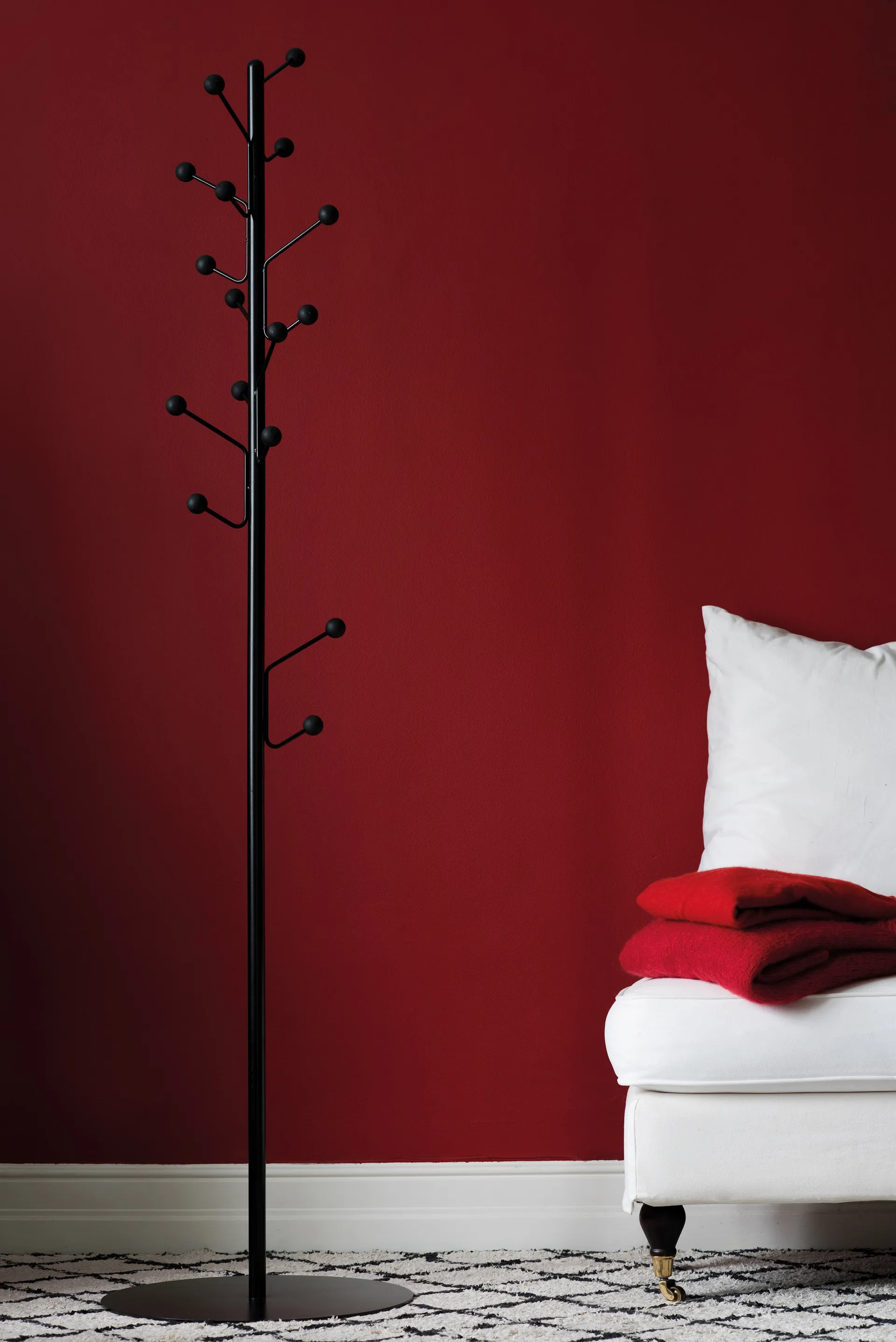 Bill Floor -vaateripustin, Musta Maze