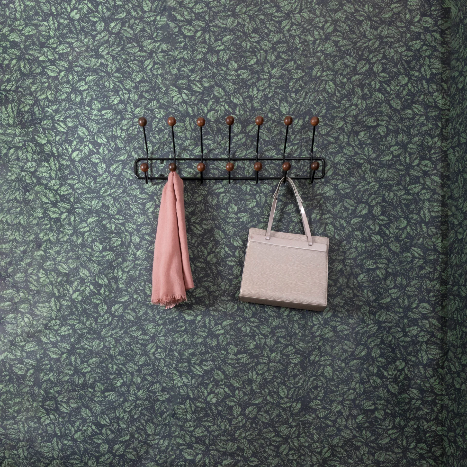 Bill Horizontal S, Musta-tummanruskea Maze