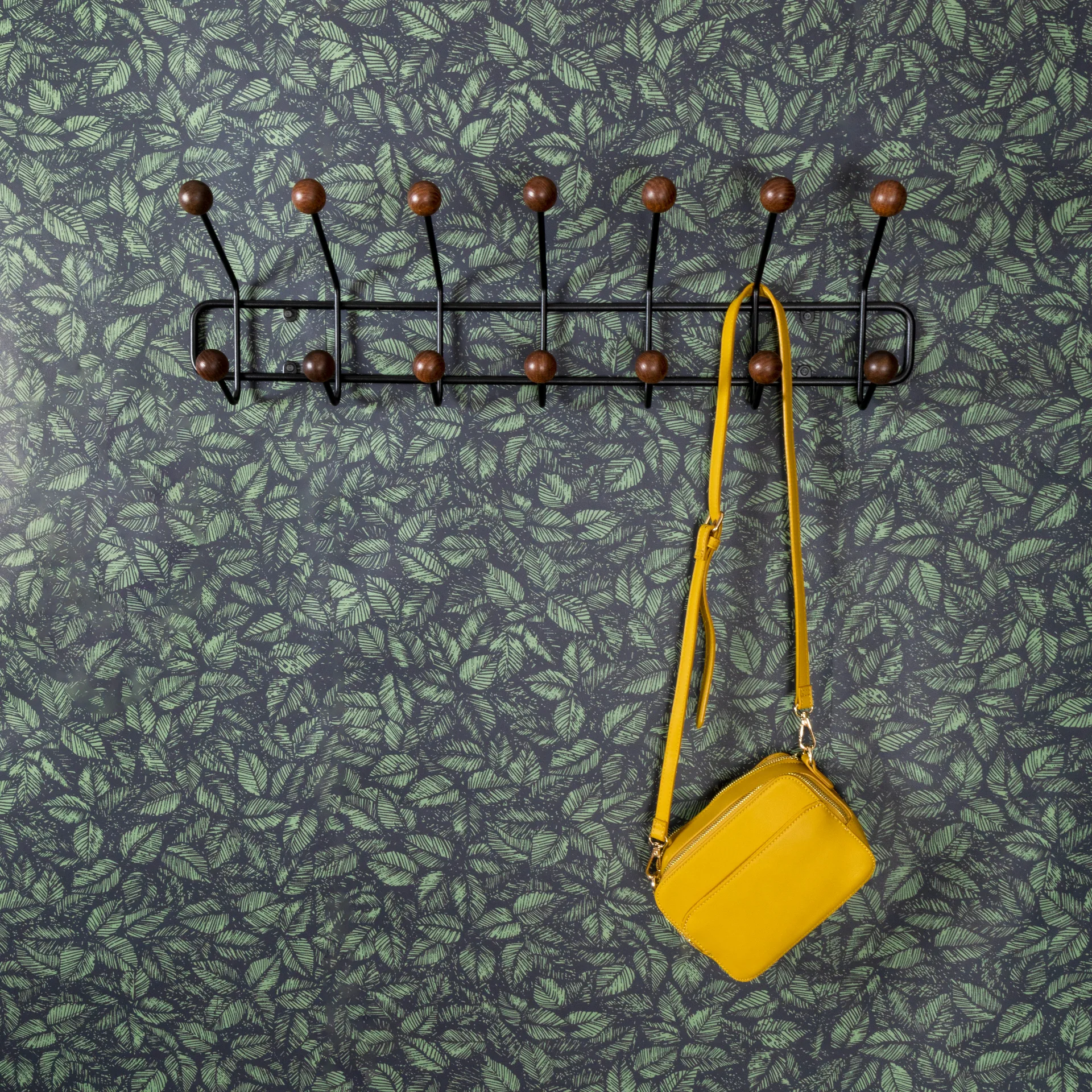 Bill Horizontal S, Musta-tummanruskea Maze