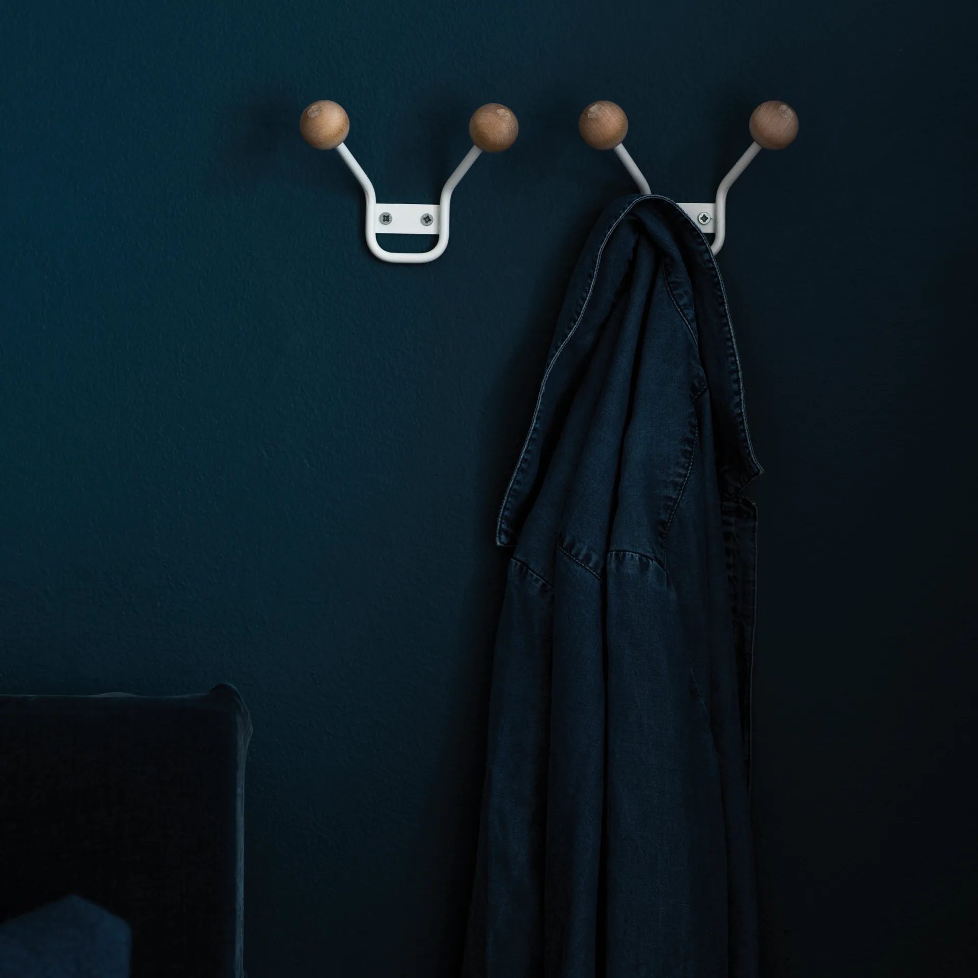 Bill XXS vaatenaulakko, valkoinen Maze