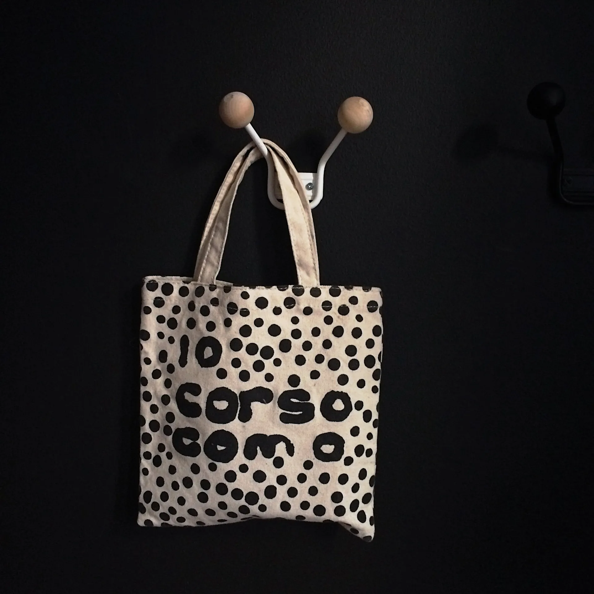 Bill XXS vaatenaulakko, valkoinen Maze