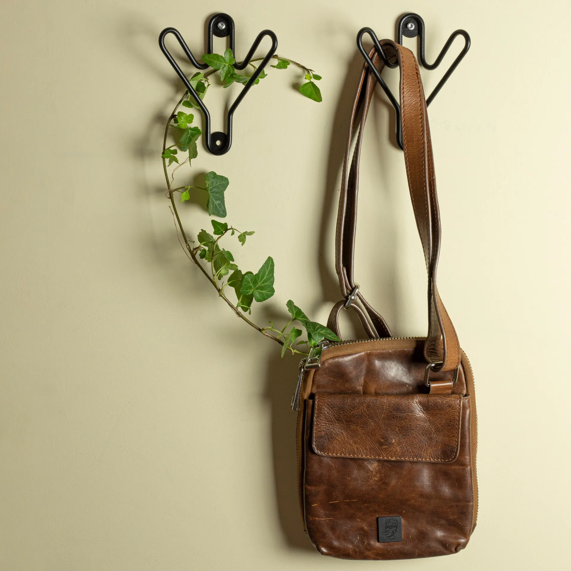 Buddy koukku, musta Maze