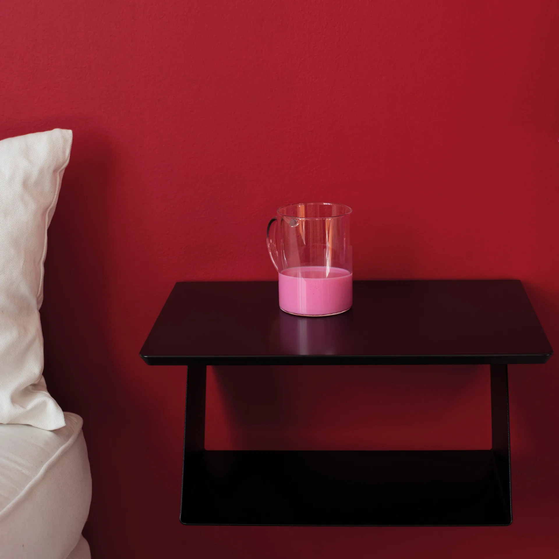 Edgy hylly, musta Maze