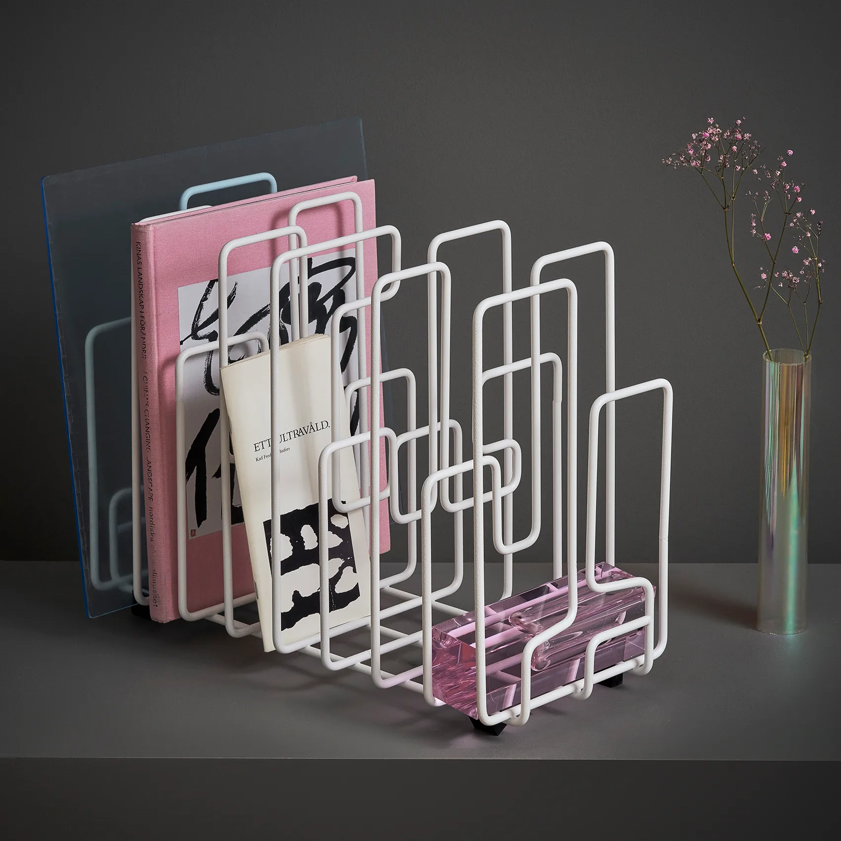 In The Neighbourhood lehtiteline, Valkoinen Maze