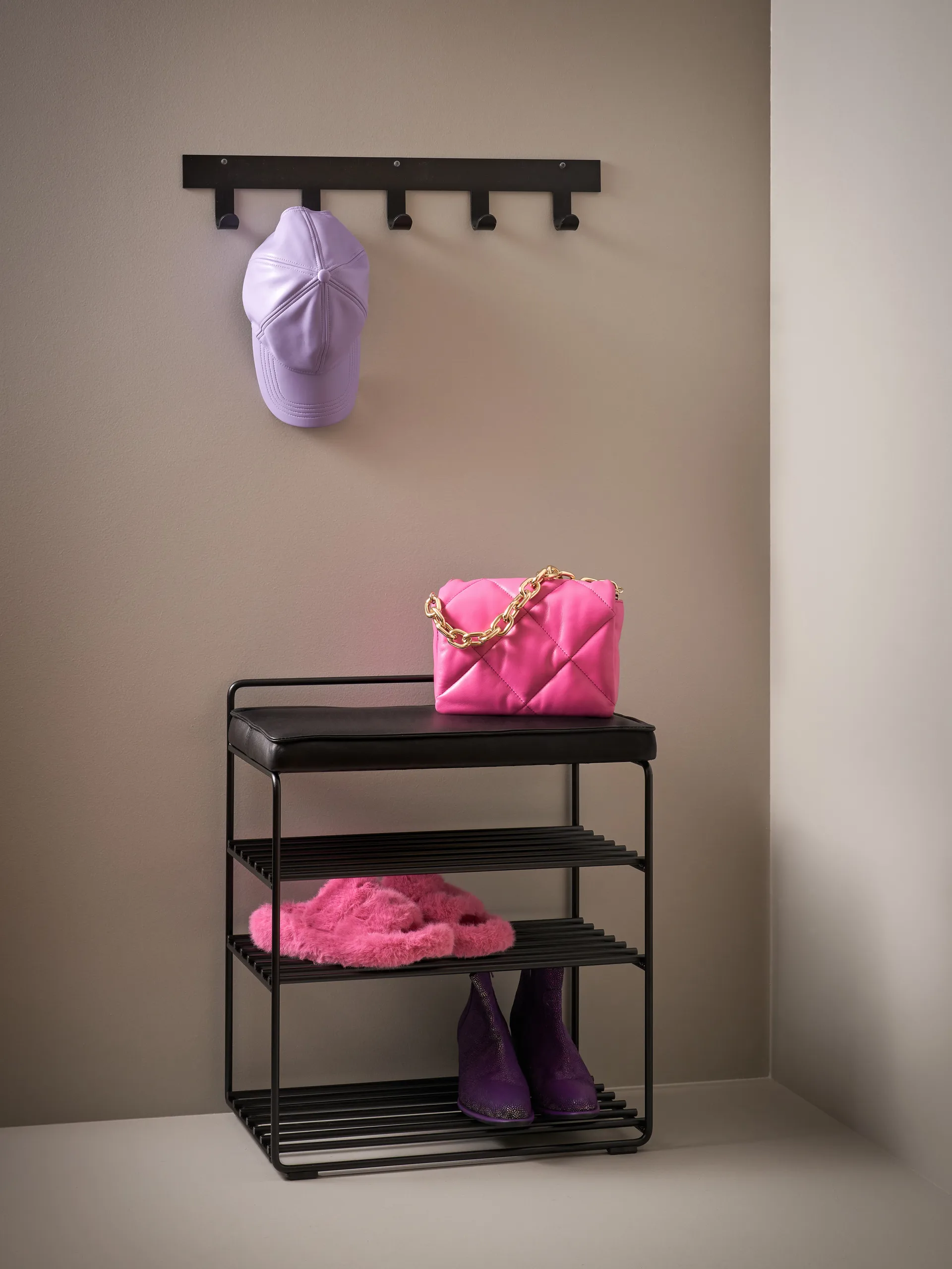 Lower East Seat hylly-rahi 50 x 28 x 58 cm, Black-black leather Maze