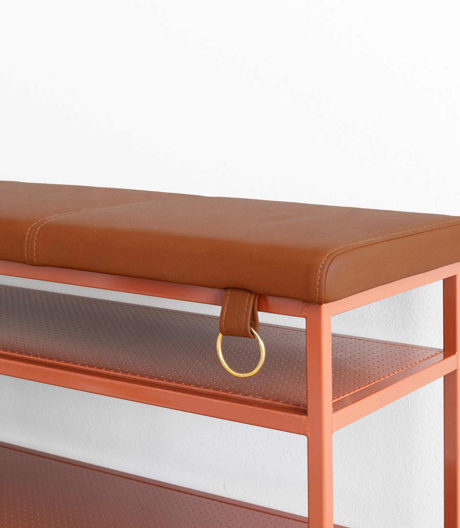 Nancy kenkähylly, Cinnamon-vintage cognac Maze