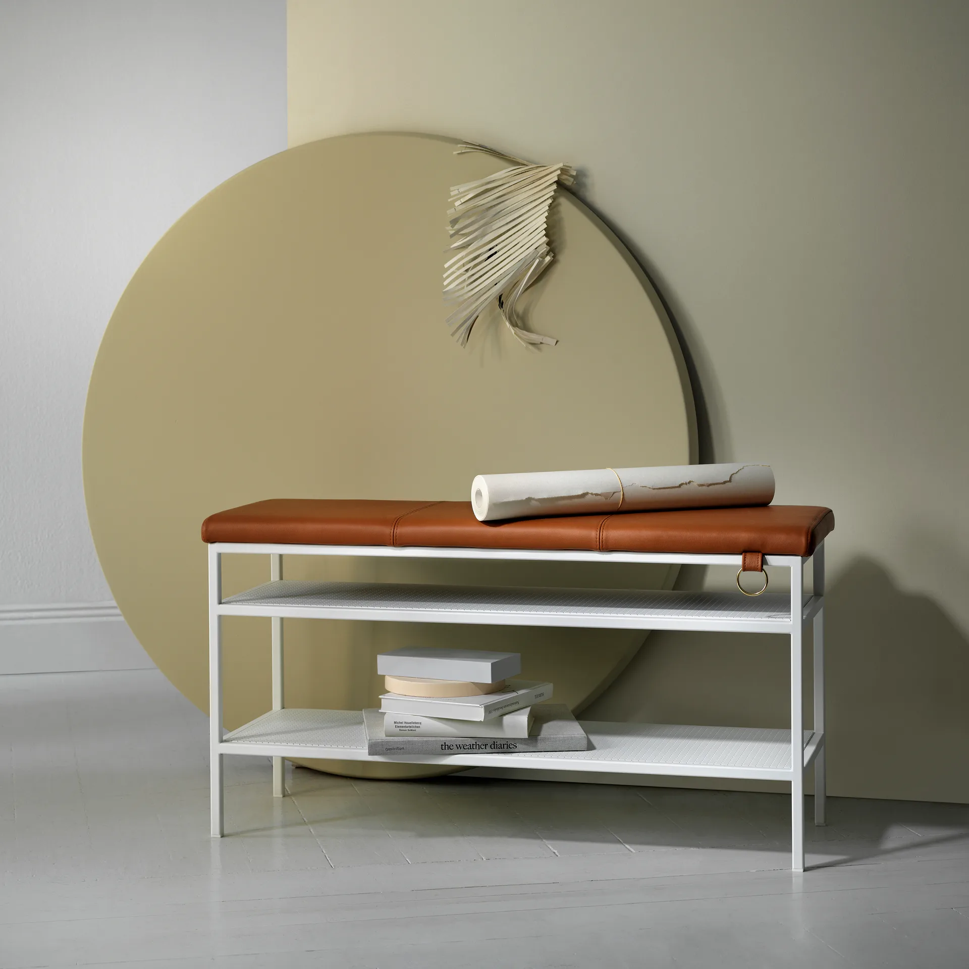 Nancy kenkähylly, valkoinen-konjakki Maze