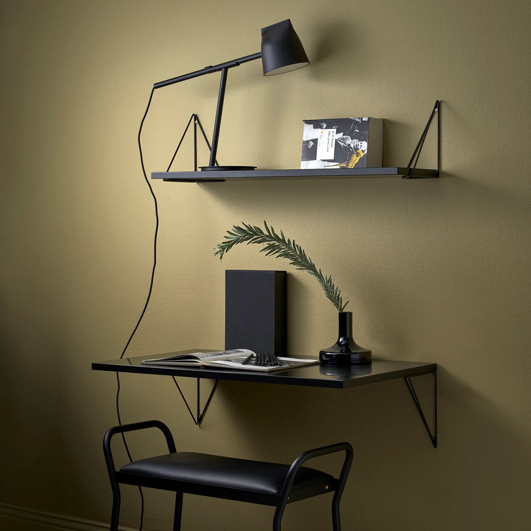 Pythagoras kirjoituspöytä, Musta Maze