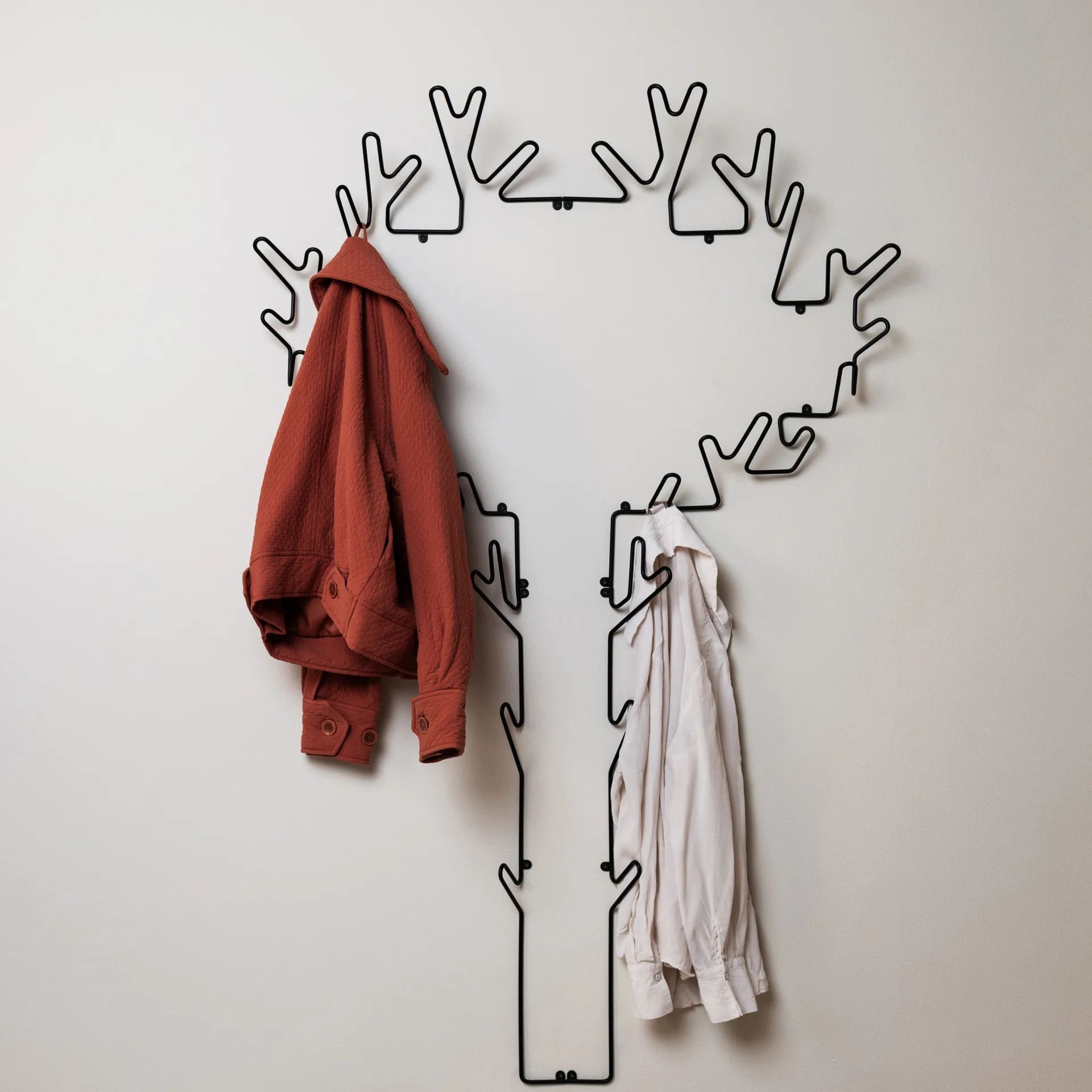 Tree-naulakko, musta Maze